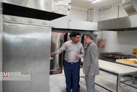 دکتر شریفی دانشگاه از سلف مرکزی و آشپزخانه