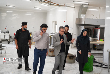 دکتر شریفی دانشگاه از سلف مرکزی و آشپزخانه