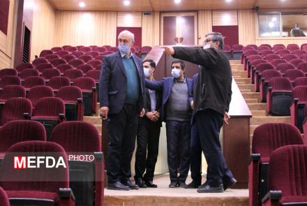 دکتر کرباسی معاون فرهنگی دانشجویی دانشگاه علوم پزشکی اصفهان به همراه مدیران این حوزه از مجموعه فرهنگی دکتر علی شریعتی بازدید کردند.